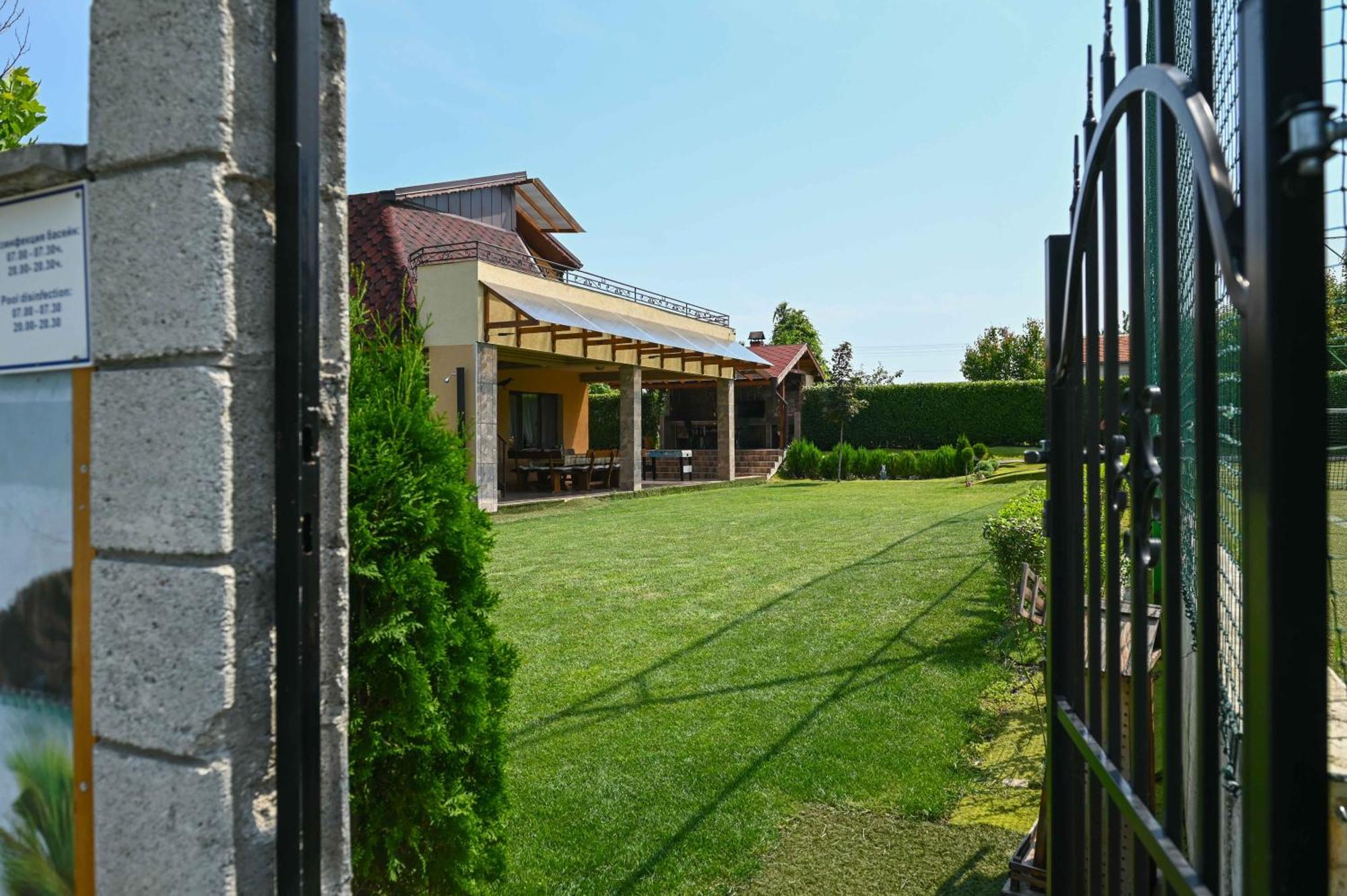 Guest House Erida Trastenik 外观 照片