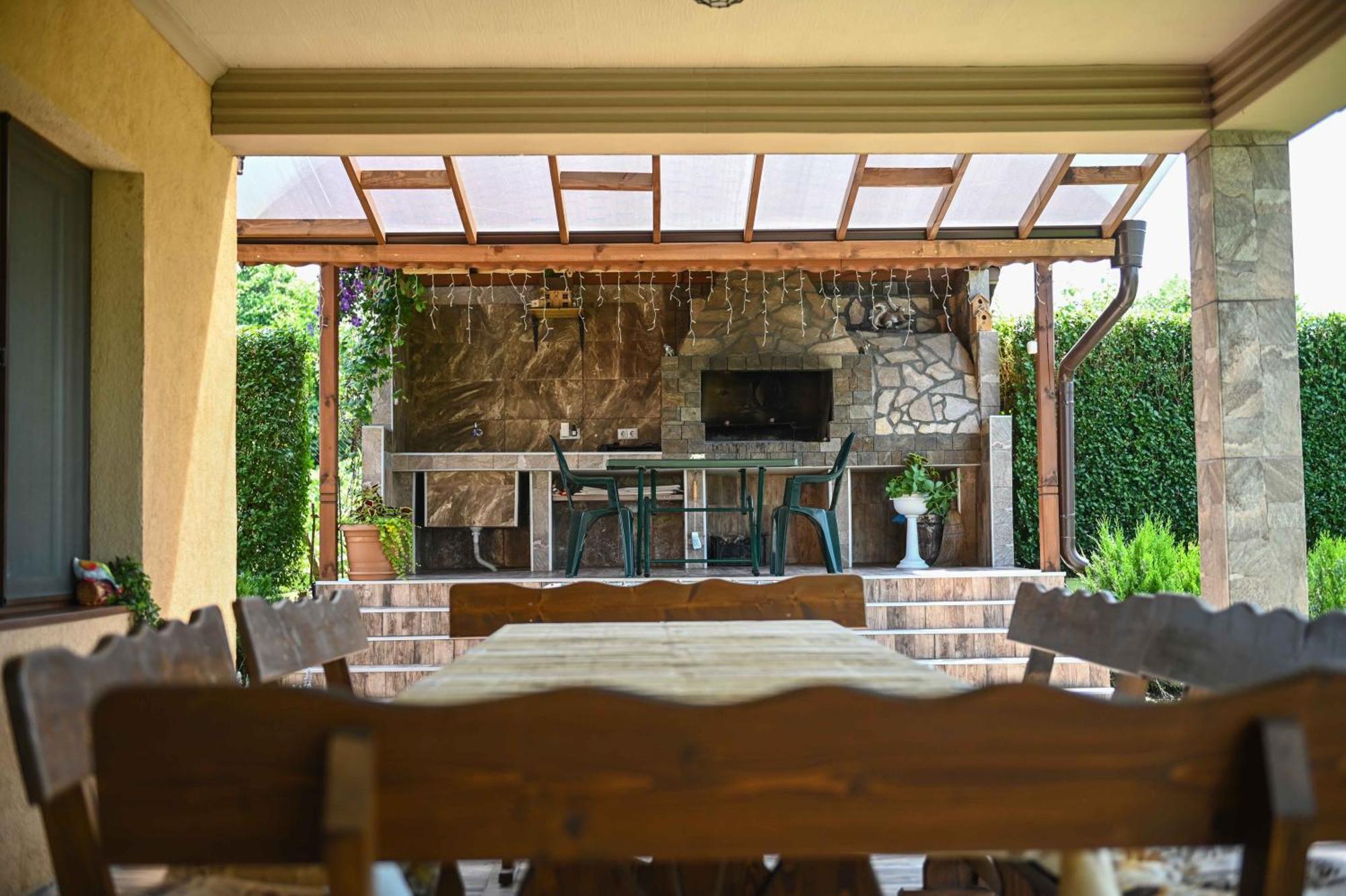 Guest House Erida Trastenik 外观 照片
